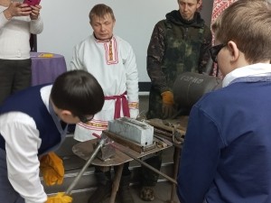 Фольклорная программа &laquo;Живая традиция народных промыслов&raquo; прошла в Тяжине
