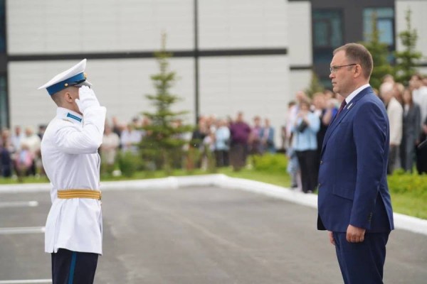 Илья Середюк поздравил воспитанников и педагогов Президентского кадетского училища с юбилеем учреждения и первым выпуском