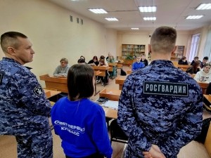 Росгвардия представила обучение в сфере информационных технологий для кемеровских школьников