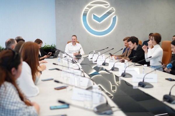 
Сбербанк подготовил подарки ко Дню предпринимателя и узнал, что нужно сибирскому бизнесу                 