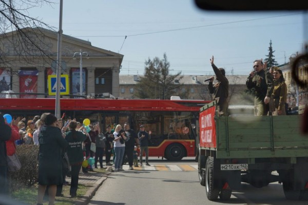 Внимание кемеровчан привлёк необычный автомобиль «из прошлого» Внимание кемеровчан привлёк необычный автомобиль «из прошлого»