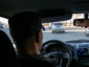 Росгвардейцы помогли горожанке вернуть домой пропавшего подростка