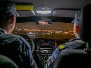 Росгвардейцы задержали мужчину, который может быть причастен к нанесению травм горожанину