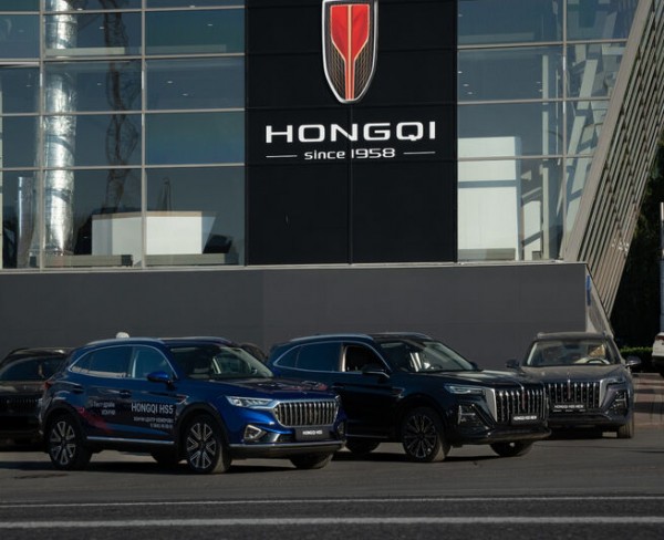 HONGQI: премиальный Китай в облике родной европейской классики
HONGQI: премиальный Китай в облике родной европейской классики