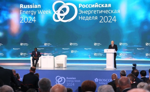 Илья Середюк возглавил делегацию Кузбасса на Российской энергетической неделе в Москве Илья Середюк возглавил делегацию Кузбасса на Российской энергетической неделе в Москве