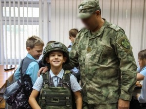 Росгвардейцы провели уникальную экскурсию для школьников
