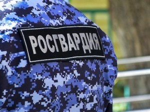 Росгвардейцы защитили новокузнечанку и ее питбуля от агрессивного горожанина
