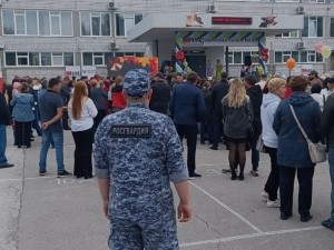 Росгвардия обеспечила безопасность на Дне знаний в Кузбассе