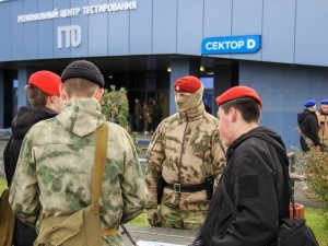 В Кузбассе спецназ Росгвардии принял участие в патриотической военно-спортивной игре &laquo;Юный защитник&raquo;