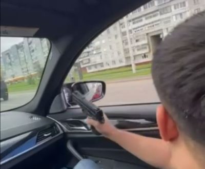 Стреляли на ходу: в Кемерове наказали участников дерзкого свадебного кортежа Стреляли на ходу: в Кемерове наказали участников дерзкого свадебного кортежа