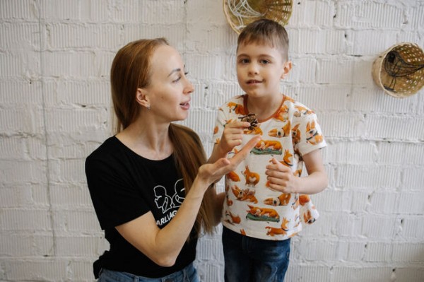 
Маленький Платон: помоги ребенку из Кузбасса встать на ноги                