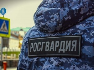 Росгвардейцы задержали предполагаемого виновника, угрожавшего работнице рынка