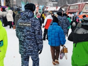 Росгвардия обеспечила безопасность любителей горнолыжного спорта на открытии сезона в Кузбассе