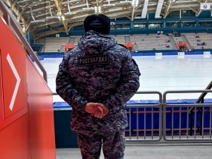 Росгвардия обеспечила безопасность на первом матче XXXIII Чемпионата России по хоккею с мячом в Кемерове Росгвардия обеспечила безопасность на первом матче XXXIII Чемпионата России по хоккею с мячом в Кемерове