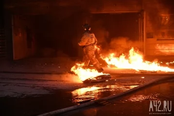 
В атакованном БПЛА районе Ростовской области тушат мощный пожар на промобъекте
