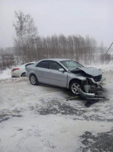В Кузбассе в жесткой аварии погибли два человека (соцсети)