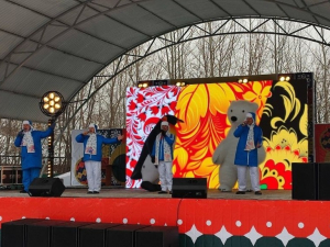 В Мариинске состоялось массовое народное гуляние «Рождество по-купечески!» В Мариинске состоялось массовое народное гуляние «Рождество по-купечески!»