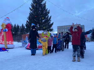 В Тяжине состоялась игровая программа «Новогодние чудеса» В Тяжине состоялась игровая программа «Новогодние чудеса»