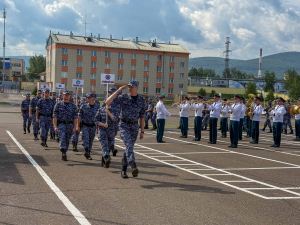 Кузбасские росгвардейцы вошли в число лучших экипажей вневедомственной охраны Сибири Кузбасские росгвардейцы вошли в число лучших экипажей вневедомственной охраны Сибири