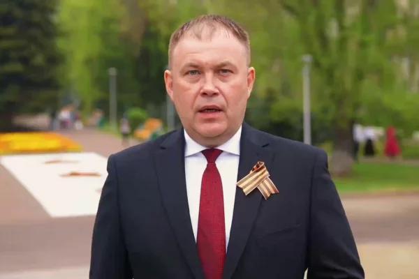 
Губернатор Илья Середюк поздравил кузбассовцев с Днём Победы
