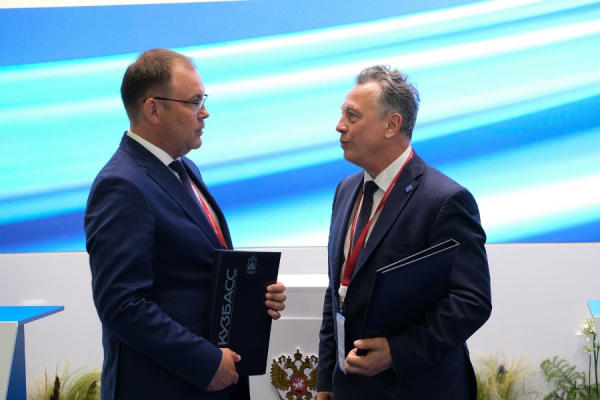 Кузбасс и Ассоциация развития финансовой грамотности подписали соглашение о сотрудничестве Кузбасс и Ассоциация развития финансовой грамотности подписали соглашение о сотрудничестве