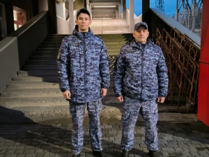 Сотрудники Росгвардии обеспечили безопасность во время серии игр Молодежной хоккейной лиги в Новокузнецке Сотрудники Росгвардии обеспечили безопасность во время серии игр Молодежной хоккейной лиги в Новокузнецке