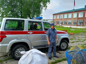 В Яшкино школьники познакомились с работой Росгвардии в рамках ведомственной акции